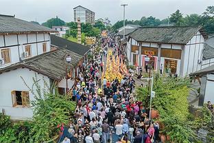 三年前的今天，姆巴佩欧冠对阵巴萨时在诺坎普戴帽